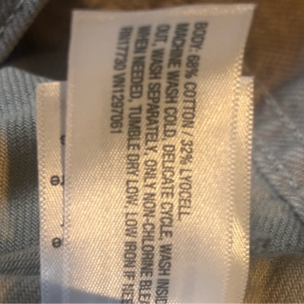 Universal Thread Khaki High-Rise Pleated Shorts - Picture 7 of 8